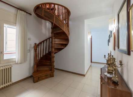 ¡Vive con amplitud y comodidad en el centro de Figueres!12