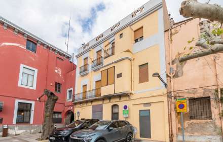 Venta de edifico completo en el centro de la jonquera.