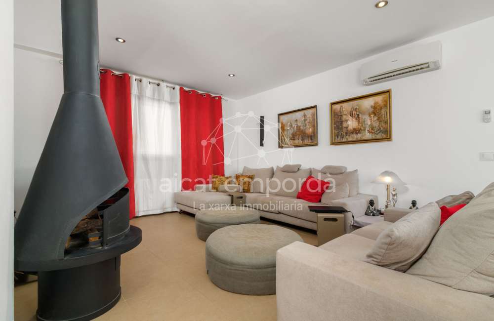 Magnífica casa moderna en Pau, ubicada en una zona tranquila y privada de la Costa Brava.19