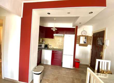 Apartament totalment reformat amb terrassa i vistes al canal a Empuriabrava8