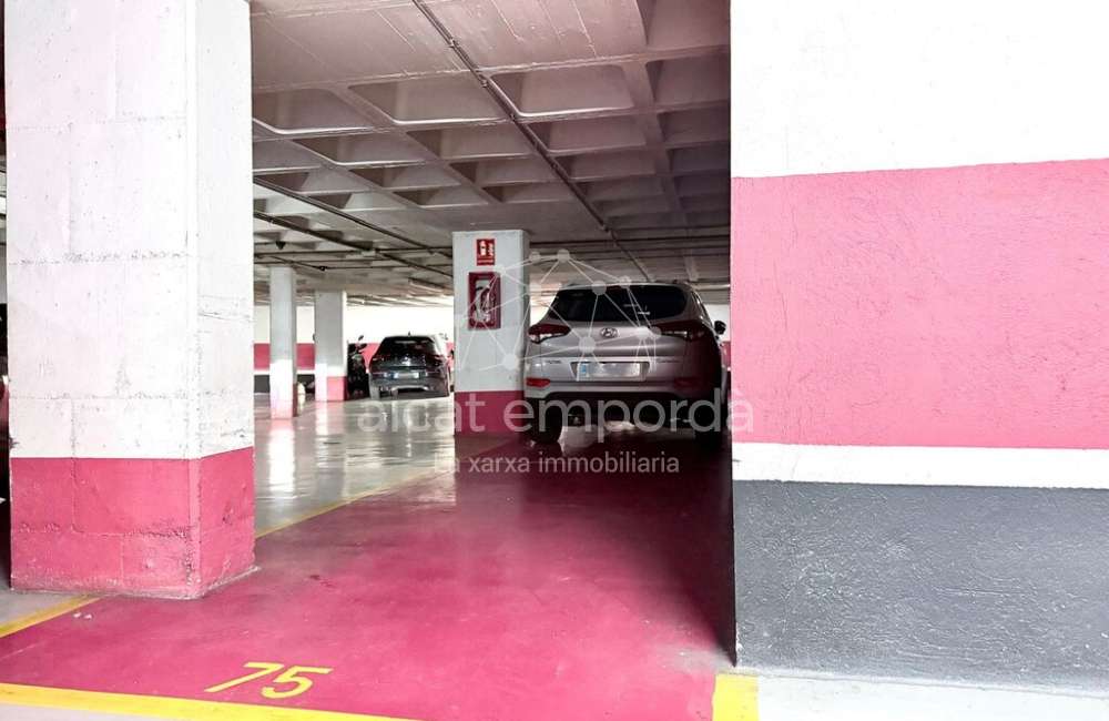 Parking space for sale (Vitalicio Building)2