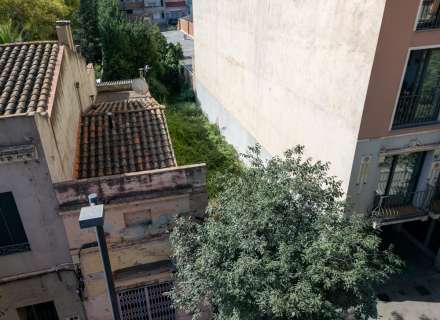 Terrain constructible de 558 m² à Figueres.2