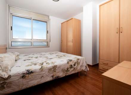 Vive el mar a solo 100 metros de la playa de Empuriabrava.6