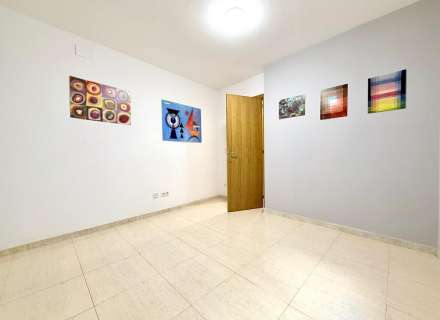 Piso en Venta en el Centro de Figueres: Comodidad y Estilo.18