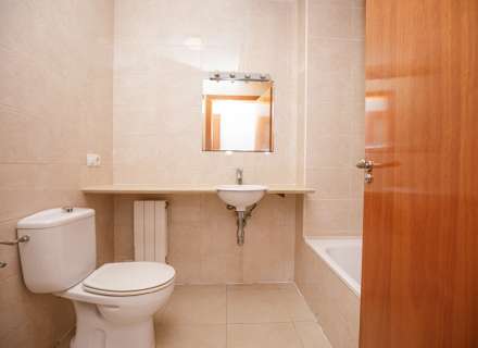 Piso en planta baja de 3 dormitorios y 2 baños en zona cendrassos12