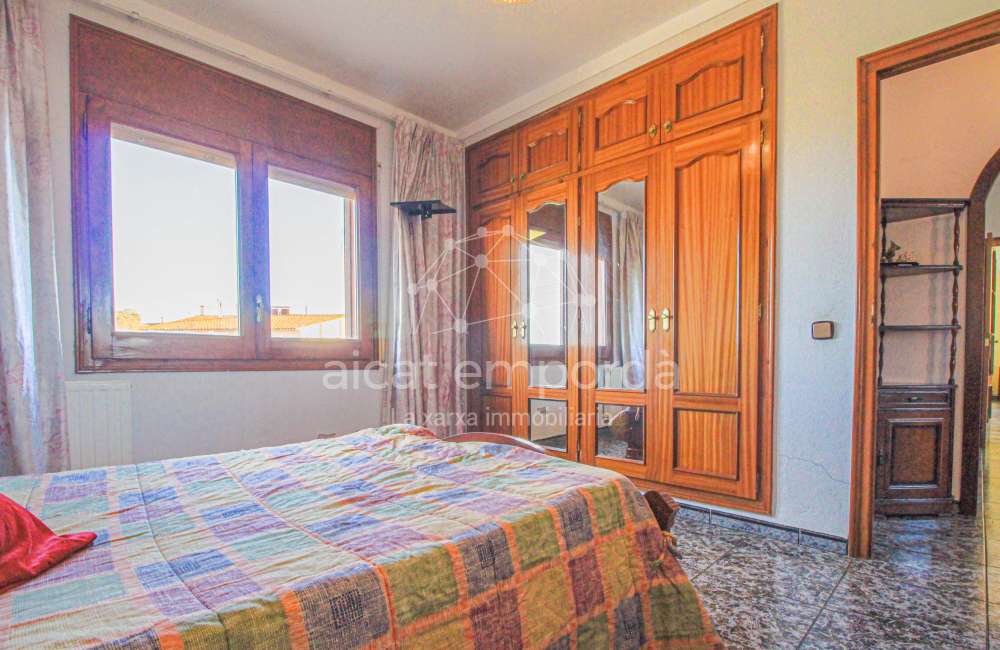Casa cantonera amb gran terrassa i garatge a Cabanes32