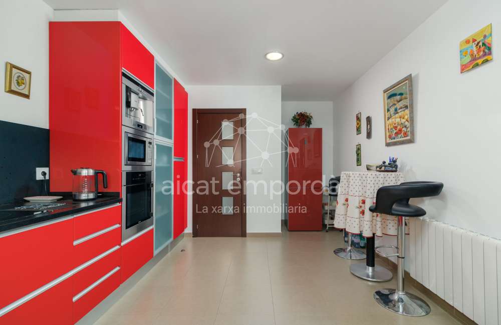 Magnífica casa moderna en Pau, ubicada en una zona tranquila y privada de la Costa Brava.24