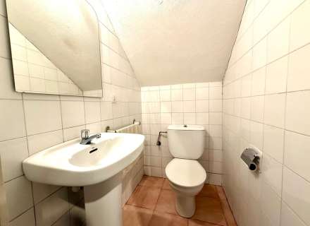 ¡OPORTUNIDAD ÚNICA EN FIGUERES! Local comercial con negocio consolidado en funcionamiento .6