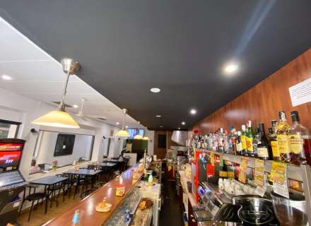 En traspàs BAR en ple rendiment al centre de Torroella.2