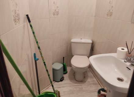 Oportunitat de local comercial a prop del mercat de Roses.4