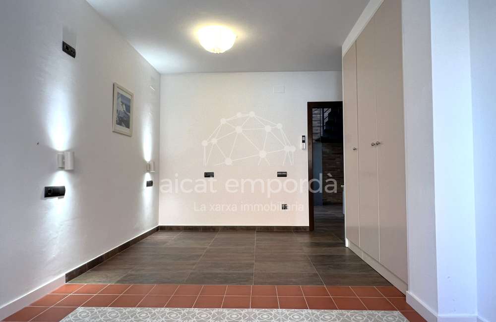 Excellente maison avec piscine privée dans un quartier très calme de Sant Pere Pescador.26