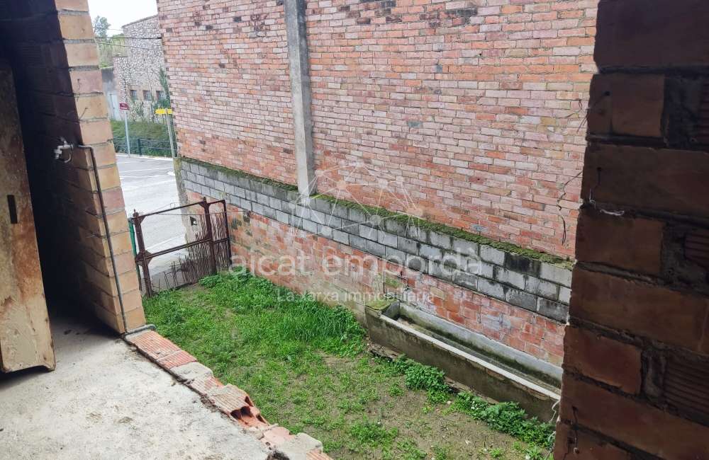 Entrepôt résidentiel urbain à Vilanova de la Muga.21