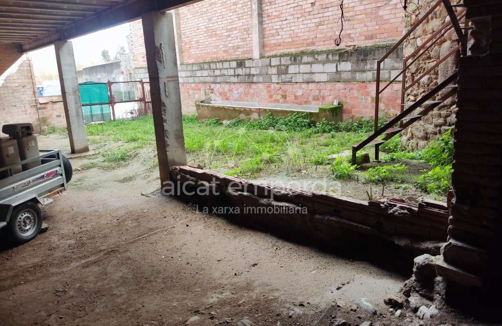 Entrepôt résidentiel urbain à Vilanova de la Muga.10