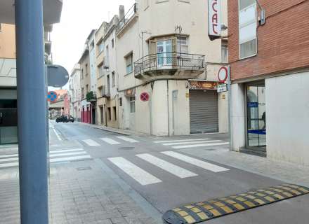 Local a peu de carrer a pocs metres de la plaça de la Palmera17