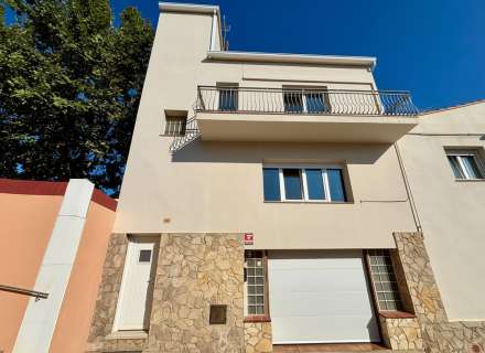 Gran casa de 4 habitacions amb garatge a Torroella de Montgrí.20