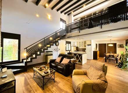 Maison moderne avec jardin et fort potentiel à Pontós.5