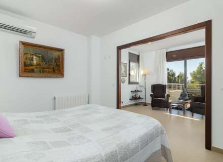 Magnifique maison moderne à Pau, située dans un quartier calme et privé de la Costa Brava.27