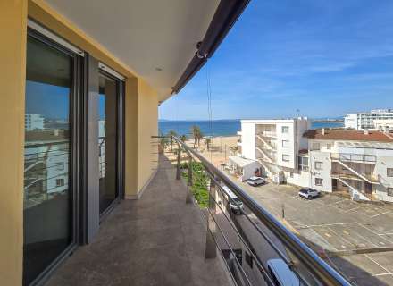 Ático en 1º línea con solárium, preciosas vistas y licencia turística.30