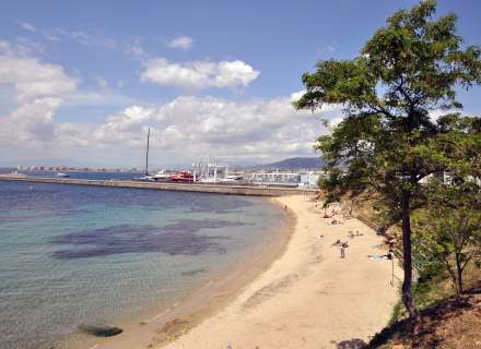 Tranquillité et vue sur la mer dans le quartier du Phare à Roses.24