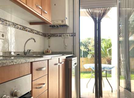 Acogedor apartamento en planta baja con gran terraza en Sant Pere Pescador, Alt Empordà.11