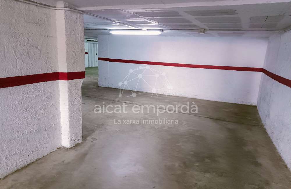 Parking al centre de la vila5