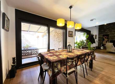 Maison moderne avec jardin et fort potentiel à Pontós.12