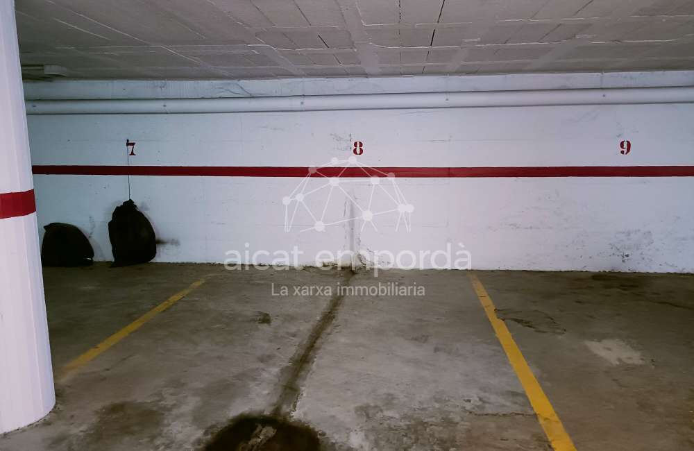 Parking al centre de la vila1