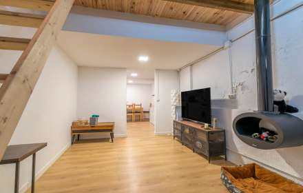 Bonita casa parcialmente reformada.