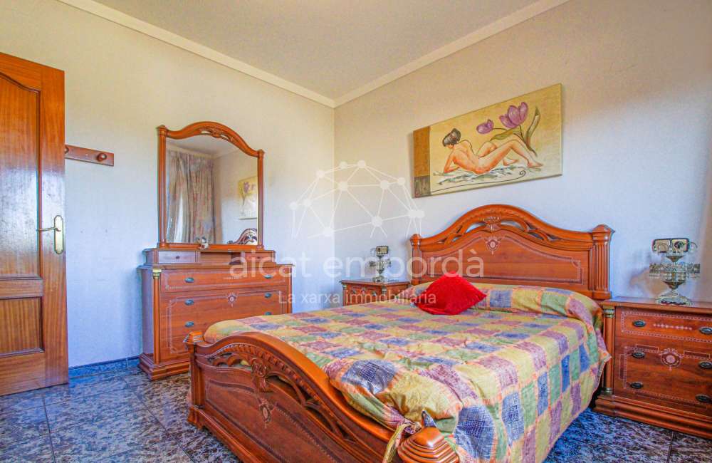 Casa cantonera amb gran terrassa i garatge a Cabanes34