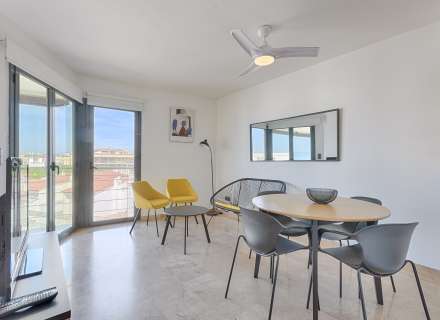 Ático en 1º línea con solárium, preciosas vistas y licencia turística.14