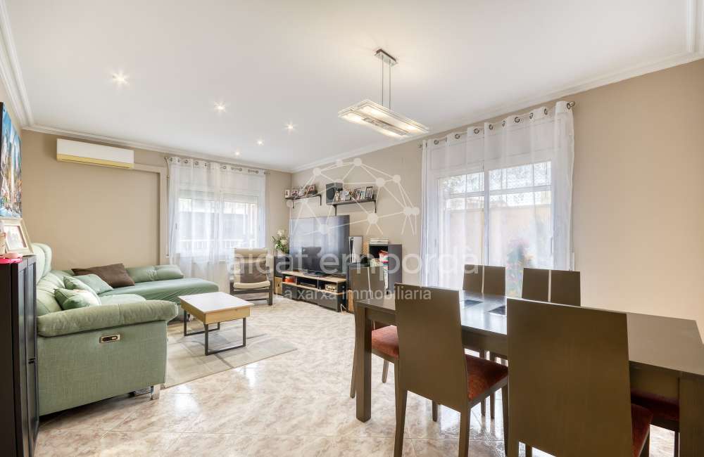 Vilafant : une maison mitoyenne d’angle avec jardin, terrasse et de l’espace pour profiter de la vie29