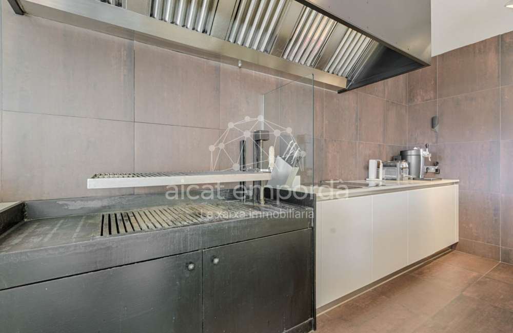 Casa de alto standing en La Jonquera: lujo entre montañas con piscina privada climatizada y vistas espectaculares51