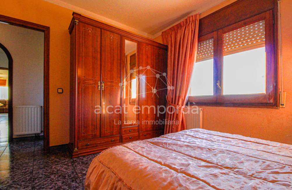 Casa cantonera amb gran terrassa i garatge a Cabanes28