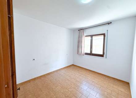 Apartment for Sale in Roses4
