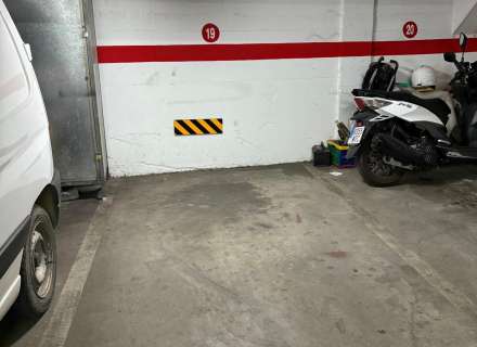 Pàrquing i traster a Figueres.5