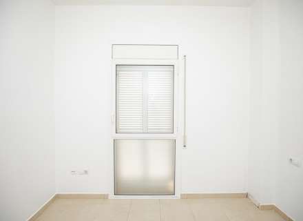 Piso en planta baja de 3 dormitorios y 2 baños en zona cendrassos4