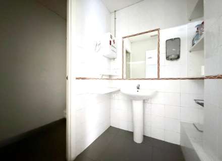 Magnífico local en venta, Figueres (Avda.Salvador Dalí).13