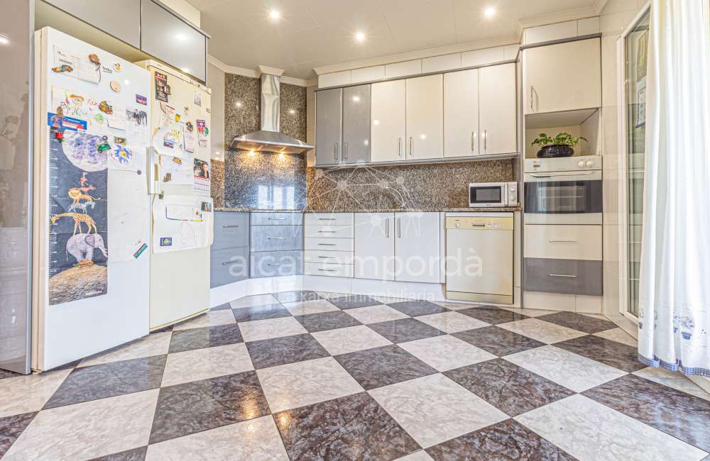 Duplex situado en la zona de Horta Capallera de Figueres21