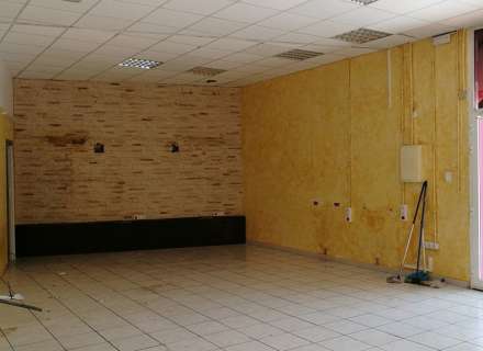 Ampli local comercial a peu de carrer1