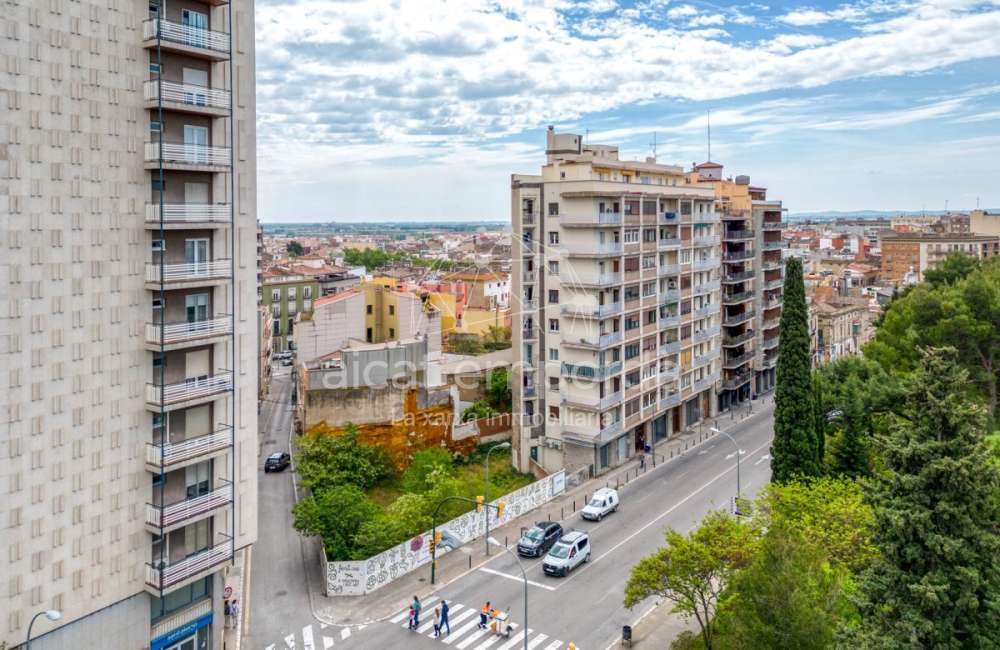 Terrain à vendre de 223 m² au centre de Figueres0