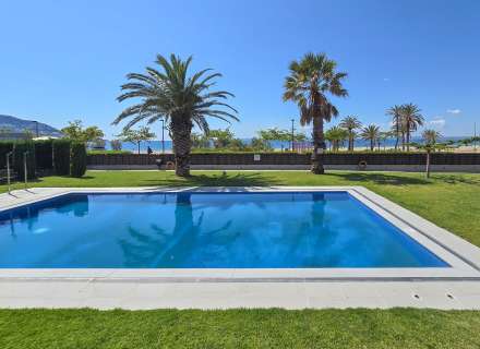 Ático en 1º línea con solárium, preciosas vistas y licencia turística.9