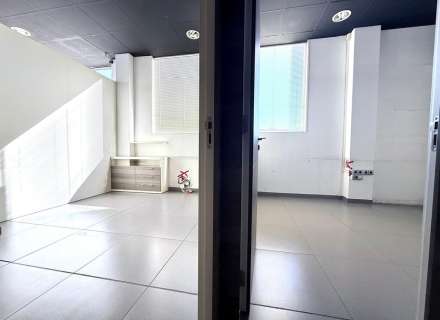 Magnífico local en venta, Figueres (Avda.Salvador Dalí).16