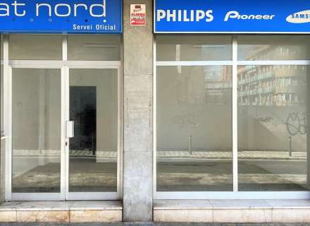 Local comercial en venda (Figueres Centre)11