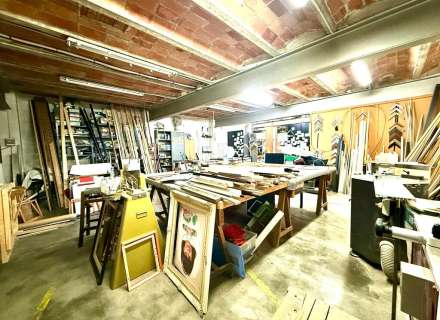 ¡OPORTUNIDAD ÚNICA EN FIGUERES! Local comercial con negocio consolidado en funcionamiento .16