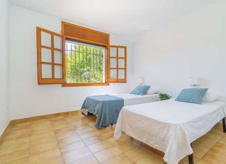 Maison/villa individuelle de style rustique, située à Bon Relax, à Sant Pere Pescador, à 1 km de la mer.27