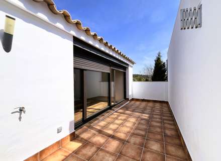 Maison moderne avec jardin et fort potentiel à Pontós.32