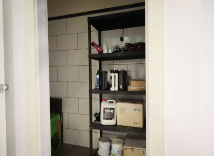 Local versátil de 120m² con accesibilidad Total17