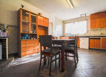 Casa cantonera amb gran terrassa i garatge a Cabanes2