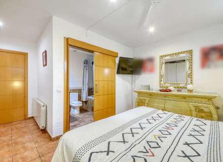 Calidez y tranquilidad es lo que ofrece esta amplia vivienda.17