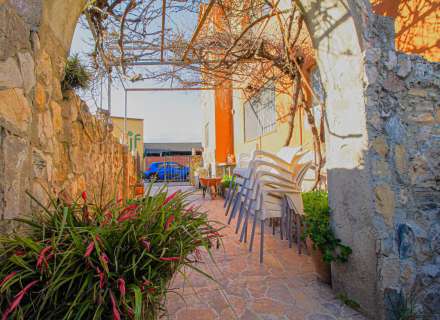 Casa cantonera amb gran terrassa i garatge a Cabanes40